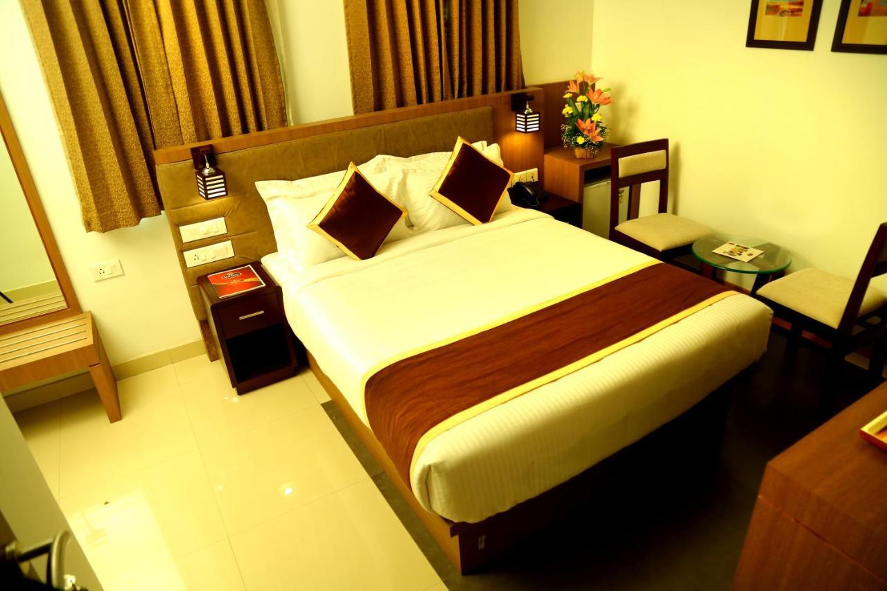 Hotel De Grand Kozhikode Extérieur photo