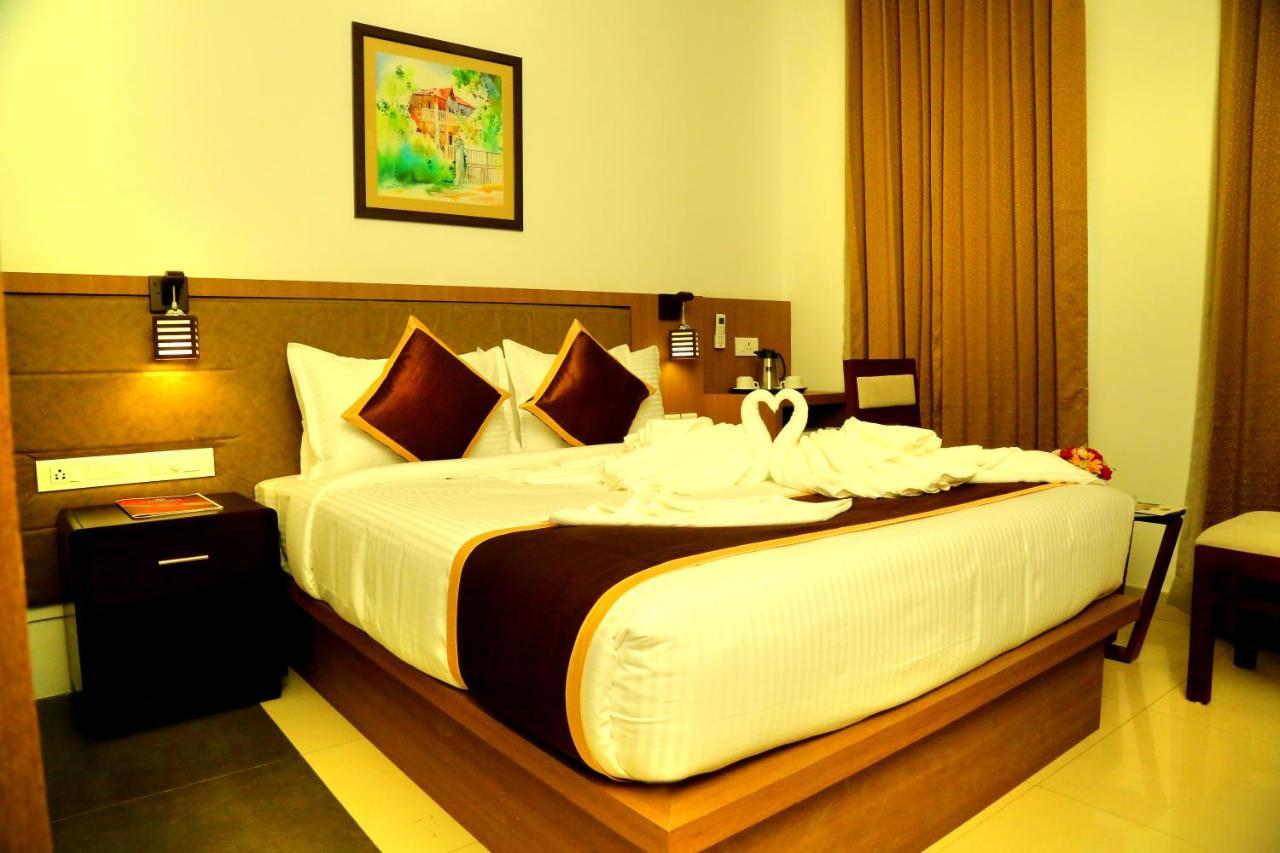 Hotel De Grand Kozhikode Extérieur photo